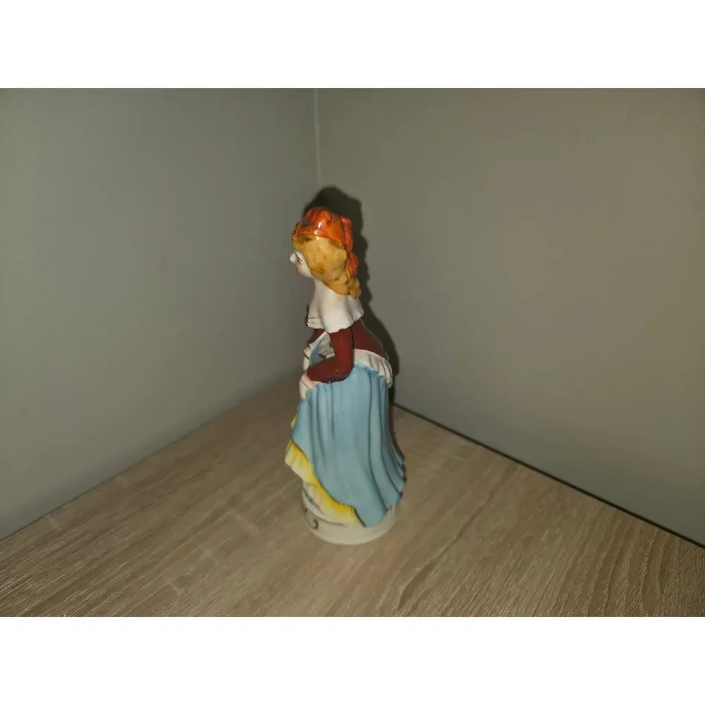 Vintage Occupied Japan Porcelain Hand Painted Man Lady Victorian Figurine‎ 7
